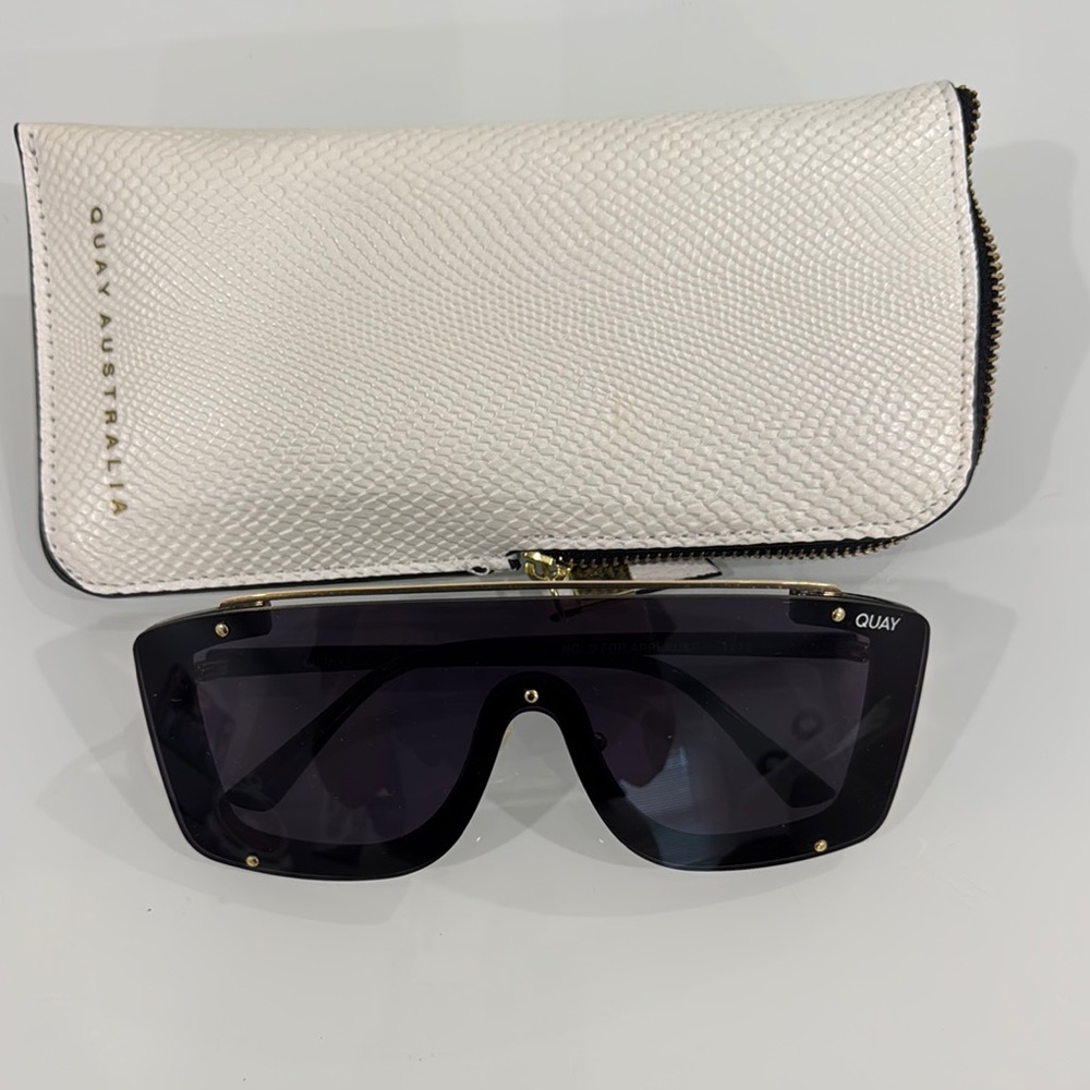 Quay Australia Black Sunglasses with White Case
